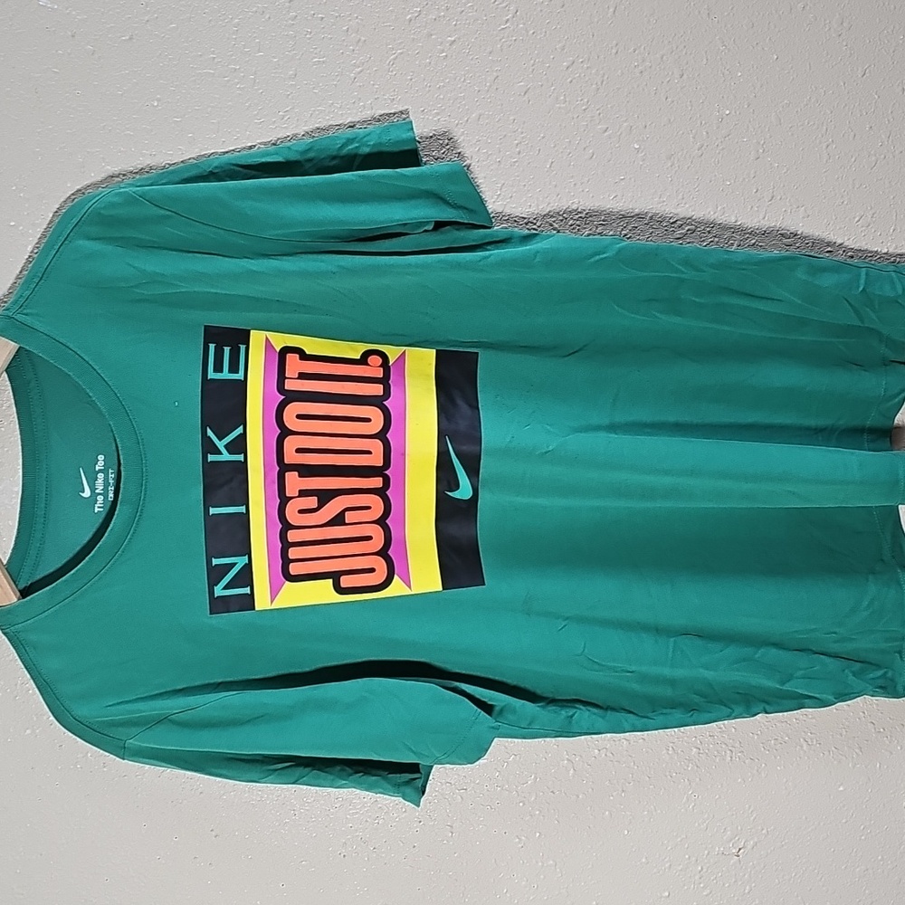 Nike Just Do It T-Shirt.
